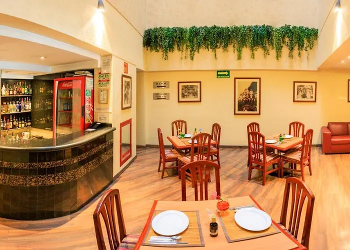 Revolucion Hotel